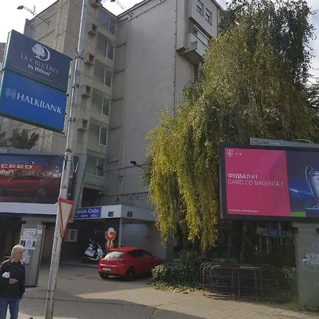 Petrov In Downtown - Center 70m2 * Skopje