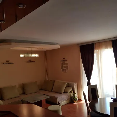 Petrov In Downtown - Center 70m2 Skopie